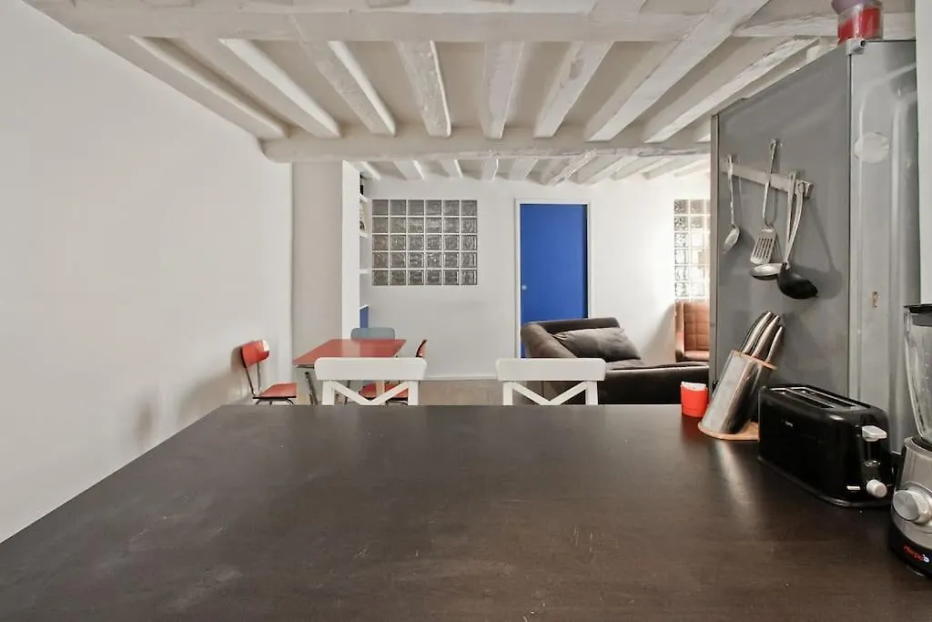 Charming Apartment In Le Marais Parijs