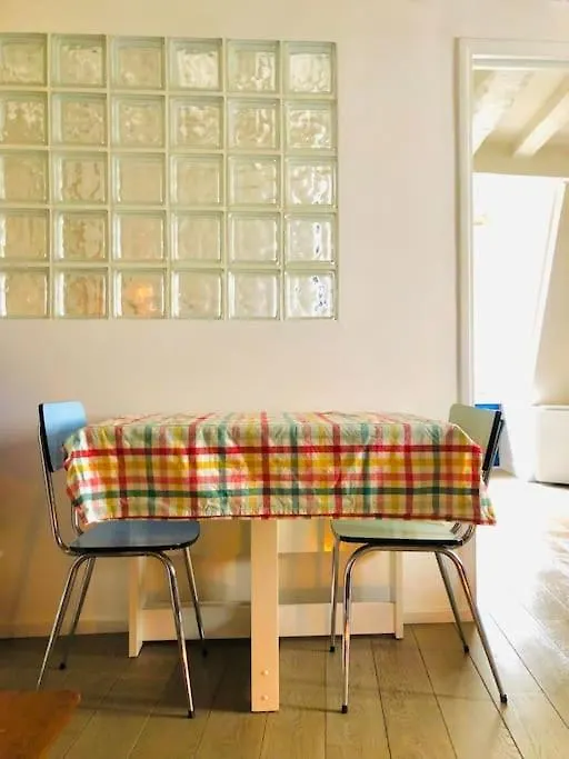 Charming Apartment In Le Marais Paris France